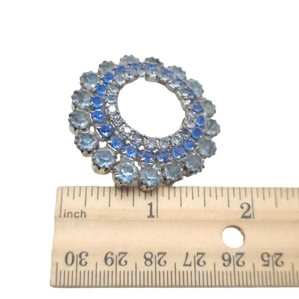 Blue Rhinestone Round Wreath Flower Brooch Pin Silver Tone Vintage